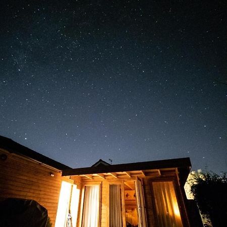 Moors Wood Relaxing ,Tranquil Retreat With Hot Tub Villa Chippenham  Exteriör bild