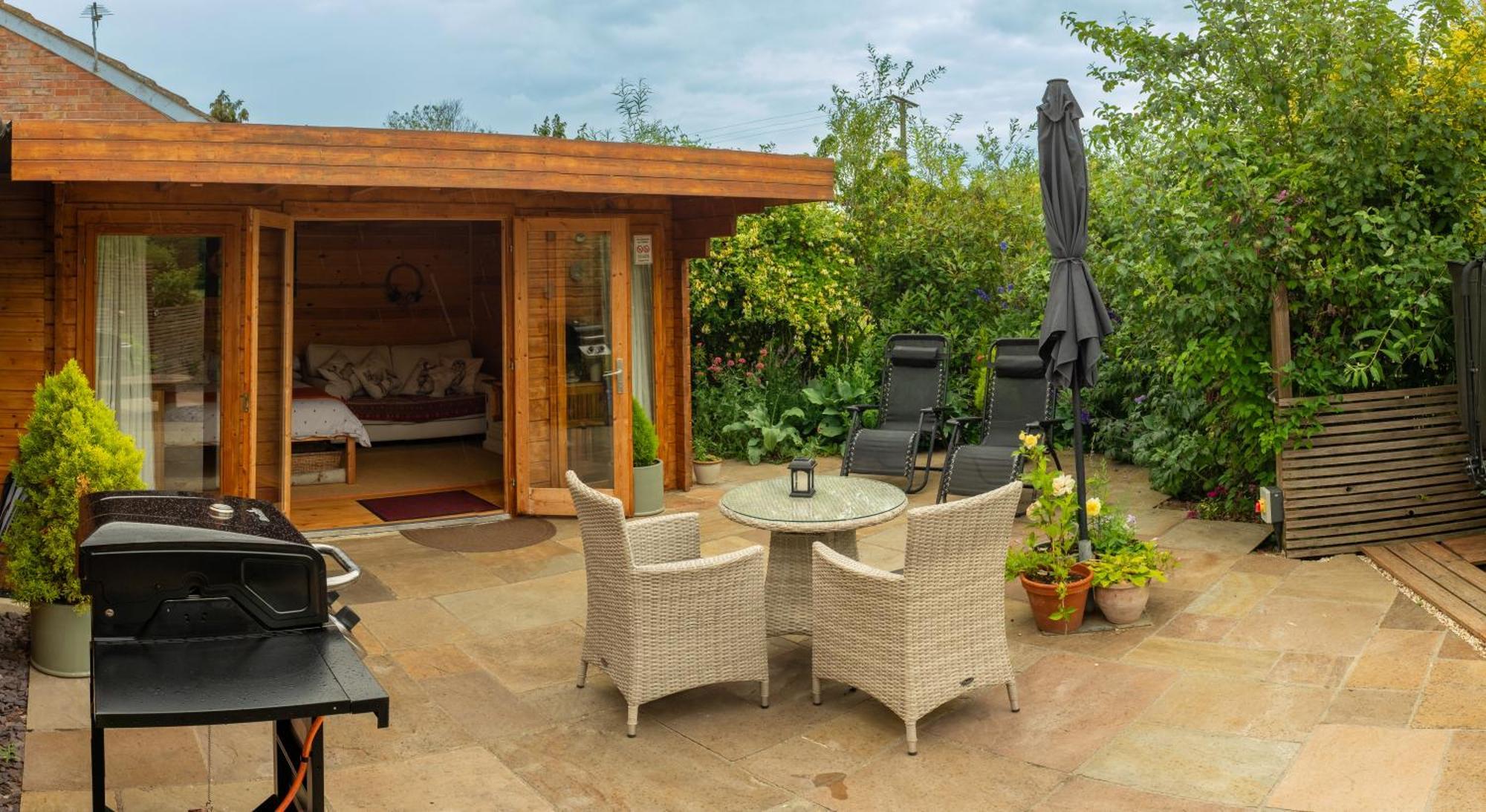 Moors Wood Relaxing ,Tranquil Retreat With Hot Tub Villa Chippenham  Exteriör bild