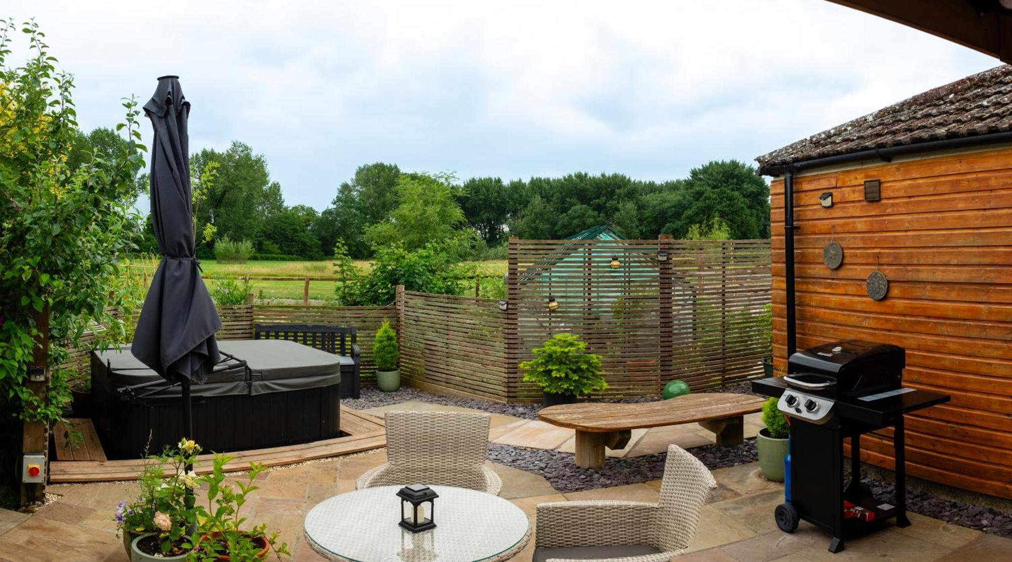 Moors Wood Relaxing ,Tranquil Retreat With Hot Tub Villa Chippenham  Exteriör bild